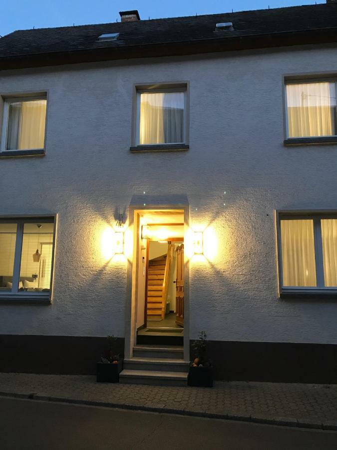 Sybille Kuntz Weingut Gaestehaus Лизер Экстерьер фото